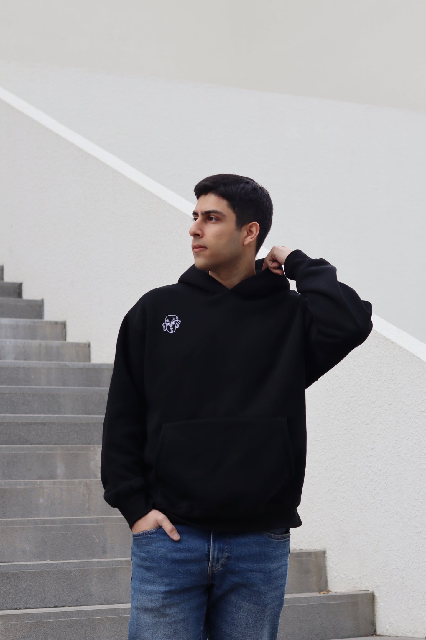Baiboka Fluffy & Oversized Minimalistic Hoodie – Black